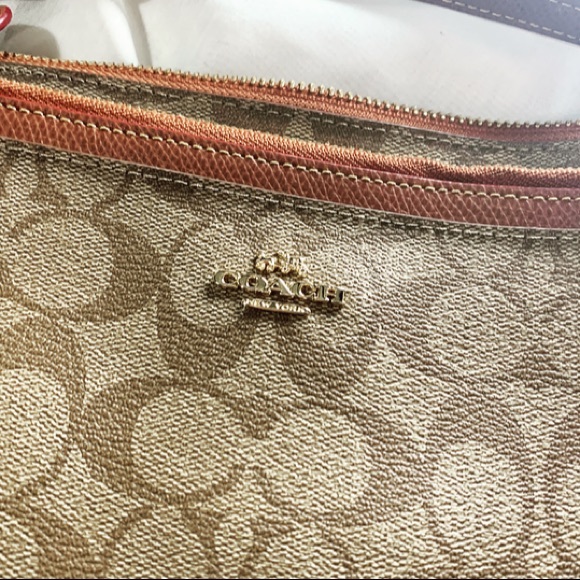 Monogram coach crossbody - Picture 2 of 10